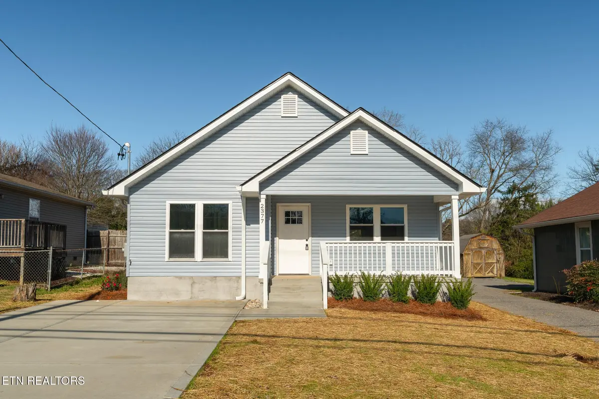 2377 Fair Dr, Knoxville, TN 37918-2322