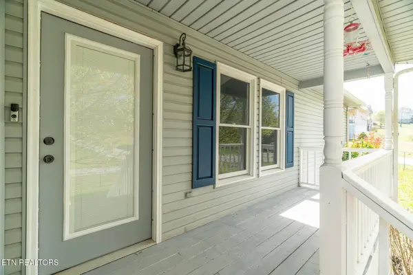 109 Miles LN, Lafollette, TN 37766