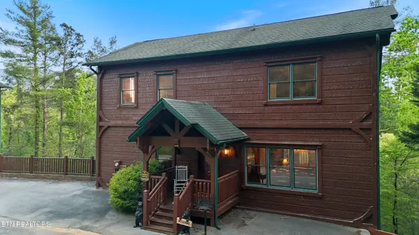 810 Great Smoky WAY, Gatlinburg, TN 37738