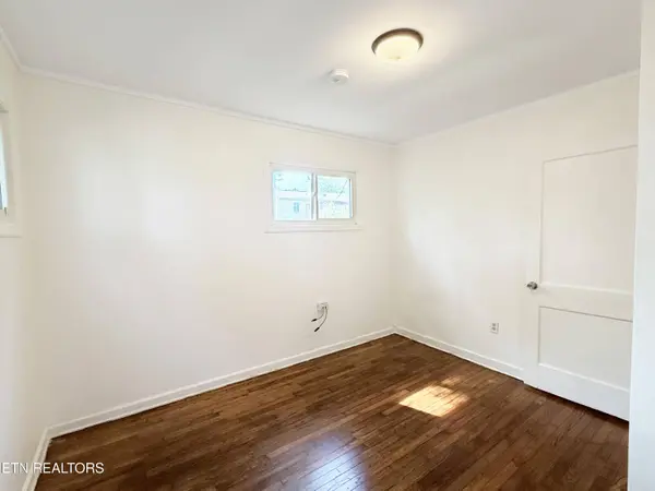 2432 King St, Maryville, TN 37804