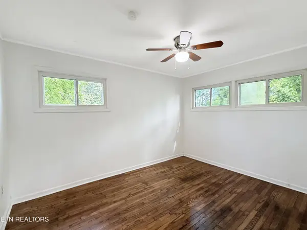 2432 King St, Maryville, TN 37804