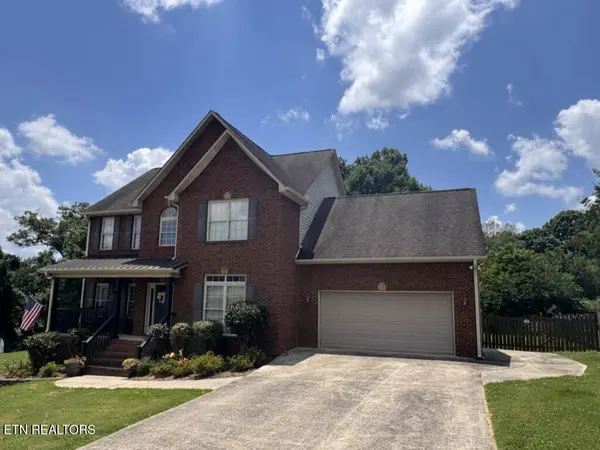 3560 Hirst CIR, Lenoir City, TN 37772