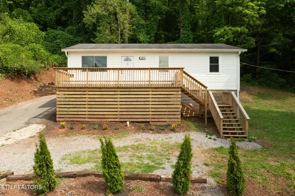 218 Jerry LN, Knoxville, TN 37920