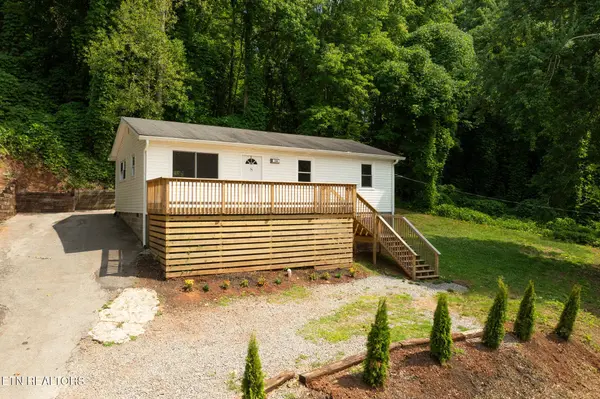 218 Jerry LN, Knoxville, TN 37920