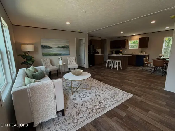 112 Redwood DR, Harriman, TN 37748