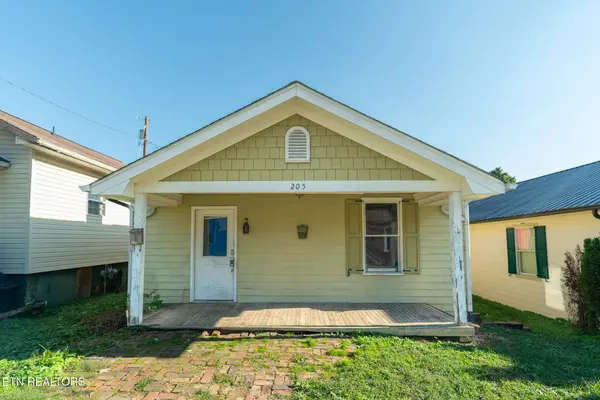 205 Cedar St, Loudon, TN 37774