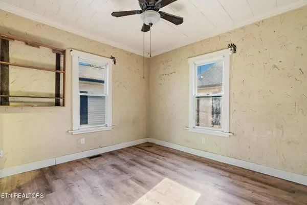 205 Cedar St, Loudon, TN 37774