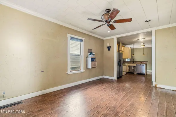 205 Cedar St, Loudon, TN 37774