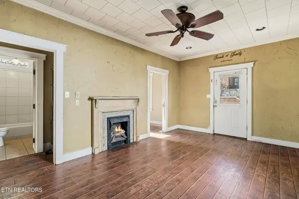 205 Cedar St, Loudon, TN 37774