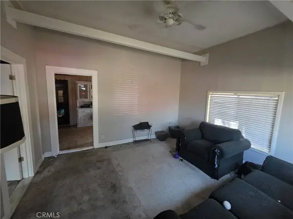 2881 N Golden, San Bernardino, CA 92404