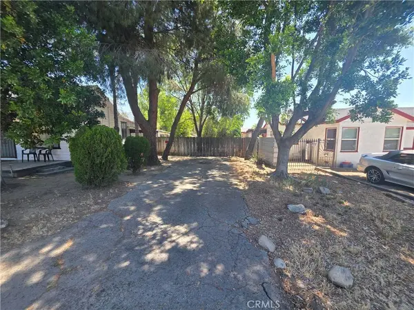 2881 N Golden, San Bernardino, CA 92404