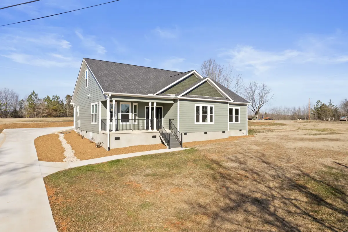 319 Pine Log Ford Rd, Travelers Rest, SC 29690-8413