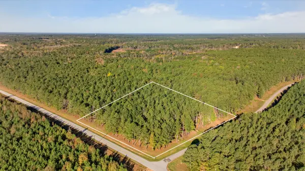 8 Garlington Rd, Mountville, SC 29370-4404