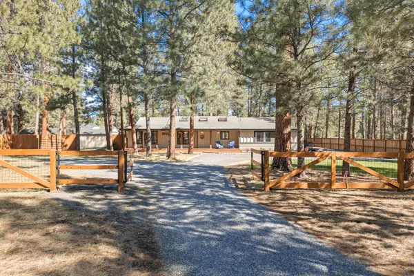14850 Stagecoach, Sisters, OR 97759-9566