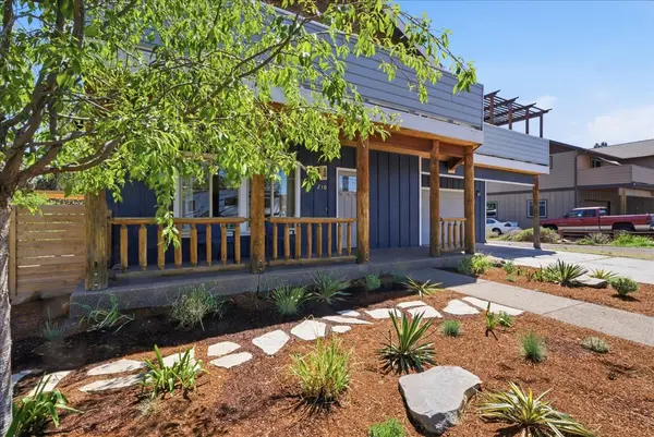 210 N Maple St, Sisters, OR 97759-5030