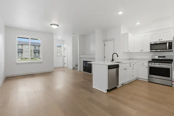 2524 NE Purcell Blvd, Bend, OR 97701-6094