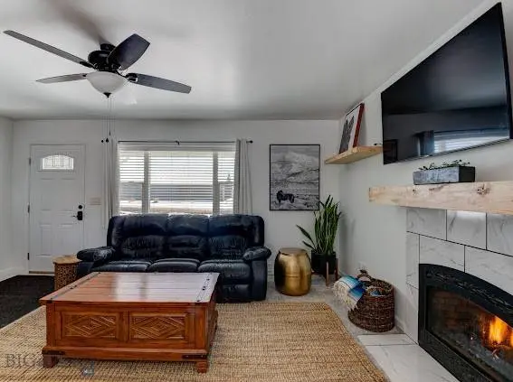 305 Lathrop ST W, Clyde Park, MT 59018