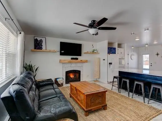 305 Lathrop ST W, Clyde Park, MT 59018