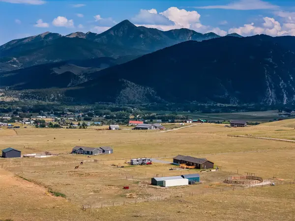 110 Buffalo TRL, Livingston, MT 59047