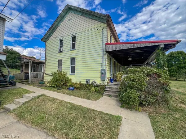 14614 E Liverpool RD, East Liverpool, OH 43920