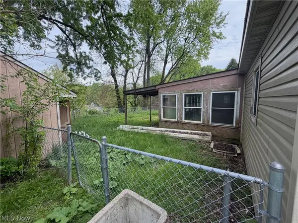 16816 Andrews AVE, East Liverpool, OH 43920