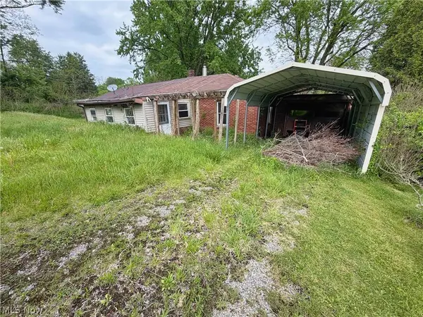 16816 Andrews AVE, East Liverpool, OH 43920