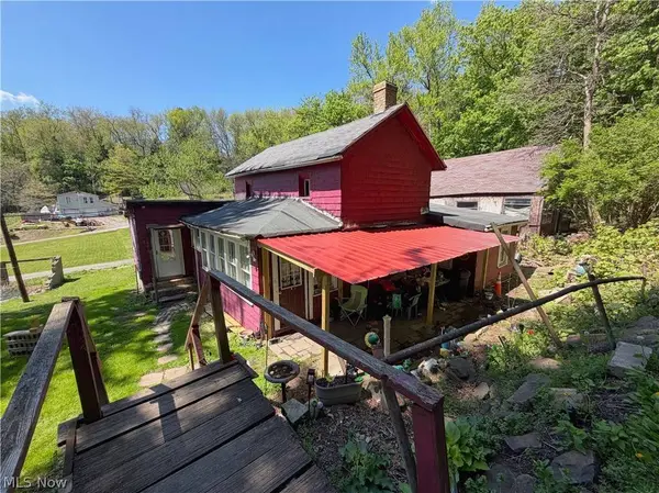1921 Smithfield ST, East Liverpool, OH 43920