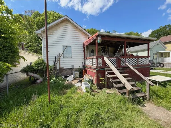 630 River RD, East Liverpool, OH 43920
