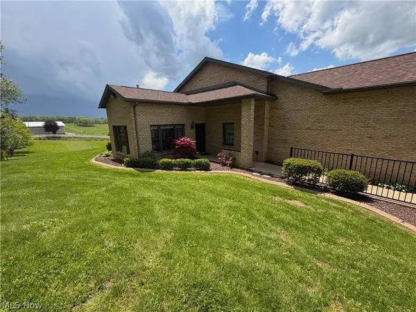 49341 Eagle DR, East Liverpool, OH 43920