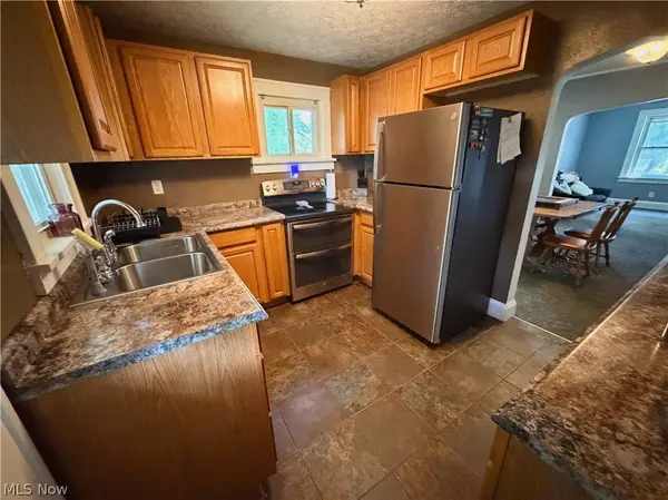 1211 Jennings AVE, East Liverpool, OH 43920