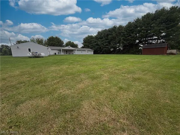 46567 Winston DR, East Liverpool, OH 43920