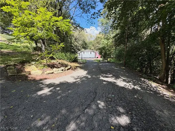 1929 Iris ST