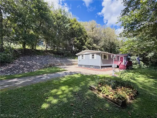1929 Iris ST, East Liverpool, OH 43920