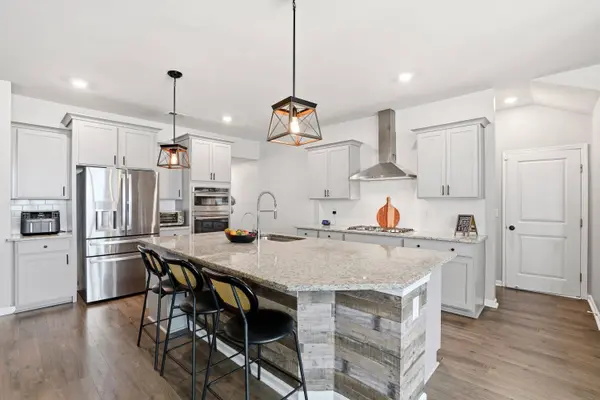 205 Country Gate Ln, Summerville, SC 29485