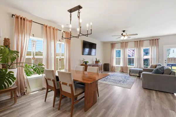 2110 Longhorn Ln, Summerville, SC 29485