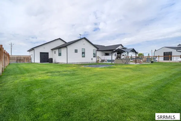 954 E 1100 N, Shelley, ID 83274