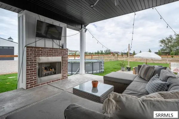 954 E 1100 N, Shelley, ID 83274
