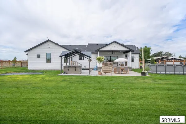 954 E 1100 N, Shelley, ID 83274