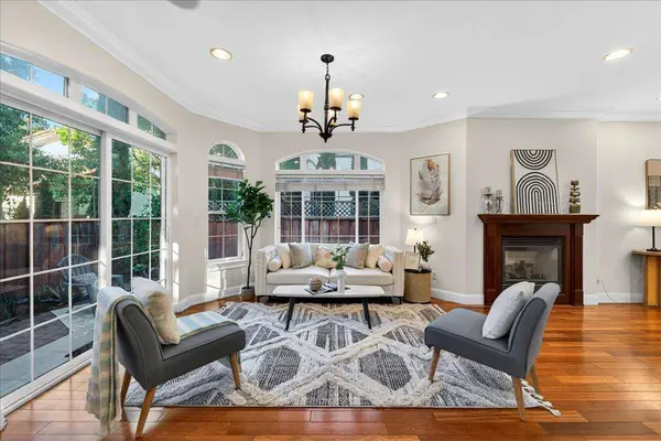 725 W Hacienda AVE, Campbell, CA 95008