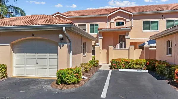732 Woodshire LN #I5, Naples, FL 34105