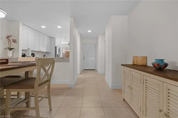 732 Woodshire LN #I5, Naples, FL 34105