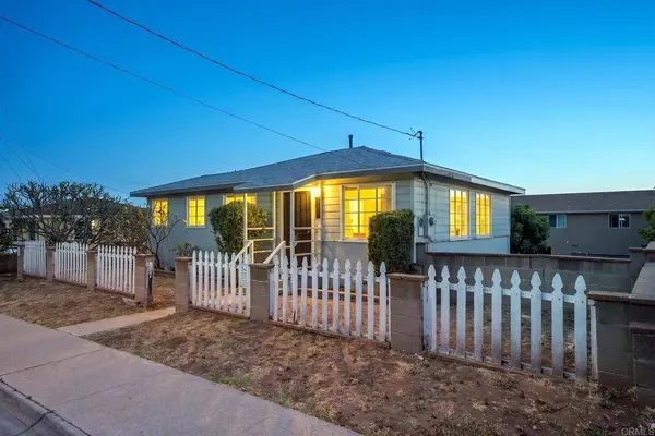 2726 Comstock St, San Diego, CA 92111