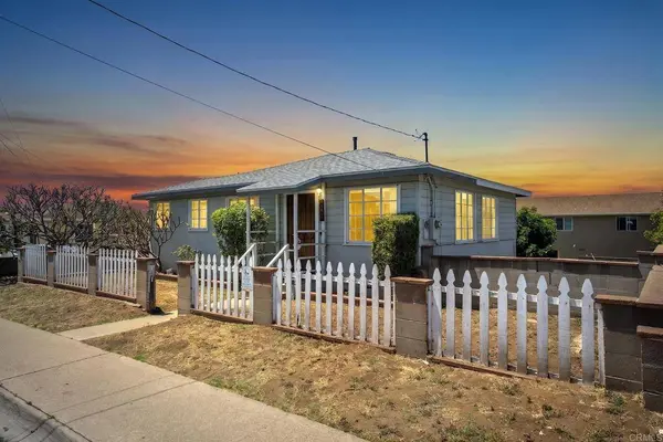 2726 Comstock St, San Diego, CA 92111