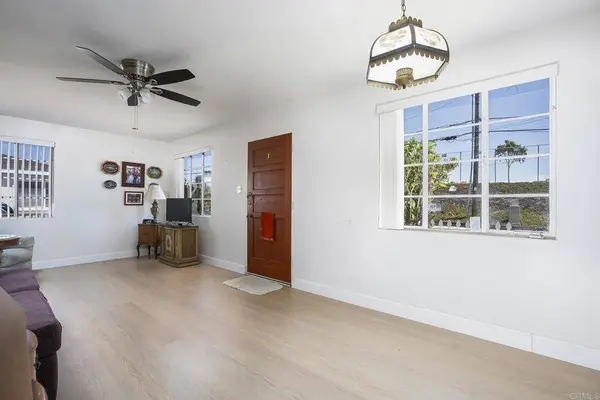 2726 Comstock St, San Diego, CA 92111