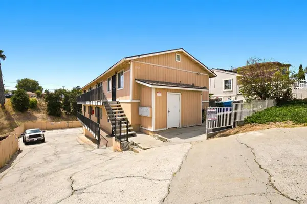 3018 44th ST, San Diego, CA 92105