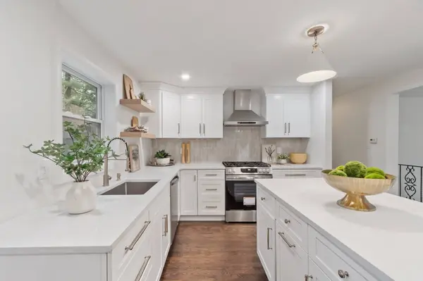 16 Bowl Rd, Chelmsford, MA 01824