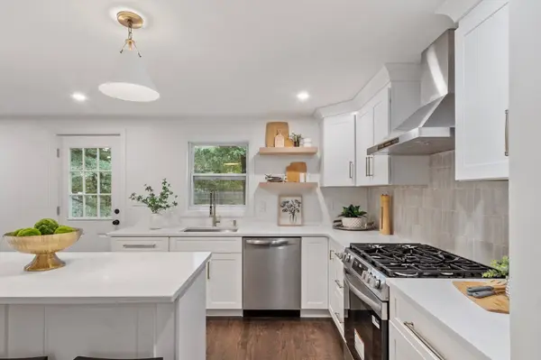 16 Bowl Rd, Chelmsford, MA 01824