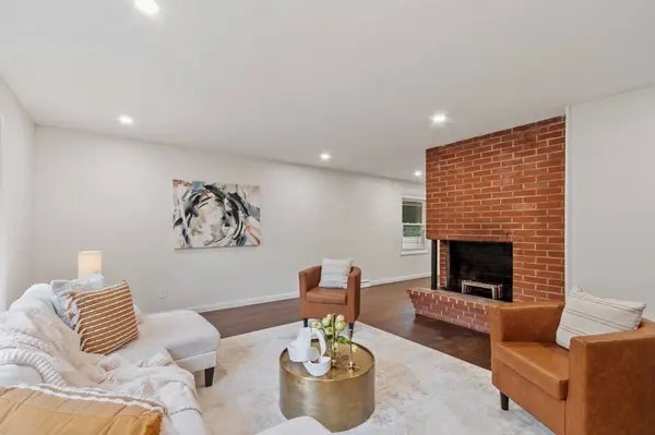 16 Bowl Rd, Chelmsford, MA 01824