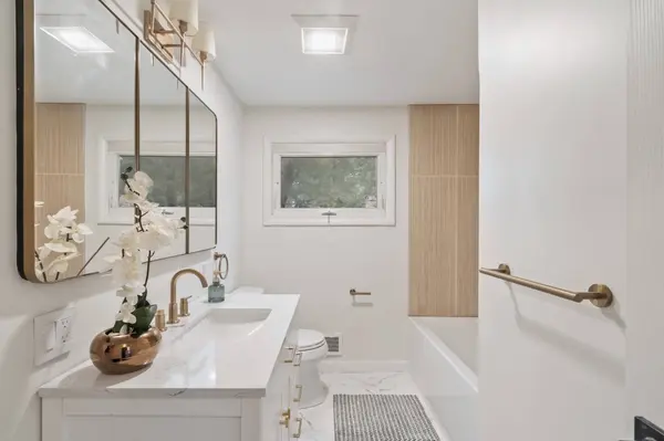 16 Bowl Rd, Chelmsford, MA 01824
