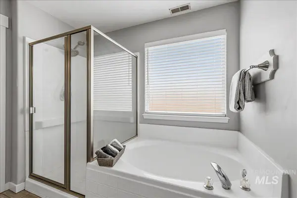 2078 W Lowry Street, Meridian, ID 83646